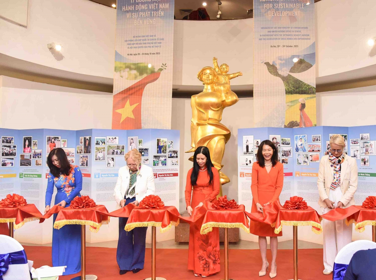 Photo exhibition portrays 17 faces of actions on sustainable development